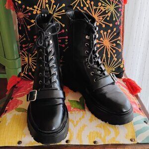 Mix No. 6 Black Combat Boot Size 9 M Like New